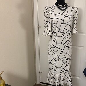 SHEIN Black and White Abstract Long Sleeve Dress